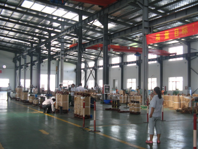 武汉变压器生产车间